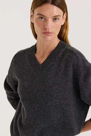 Ines V neck jumper