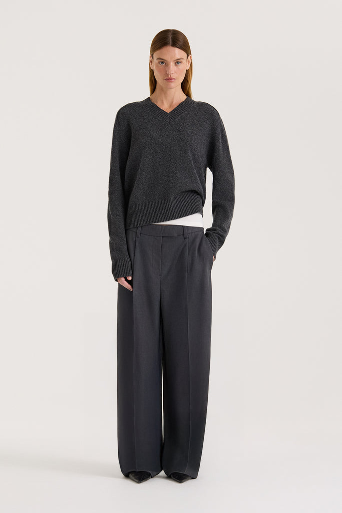 Ines V neck jumper – Henne