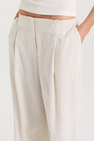 Lucia Pleated Trouser
