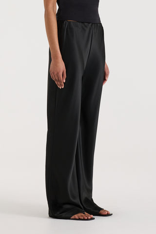 Nyelle Pant