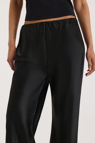 Nyelle Pant