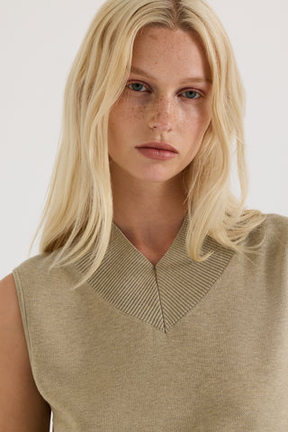 Gwyneth Vest