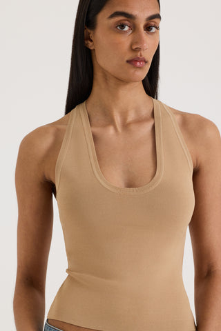 Maiken Tank