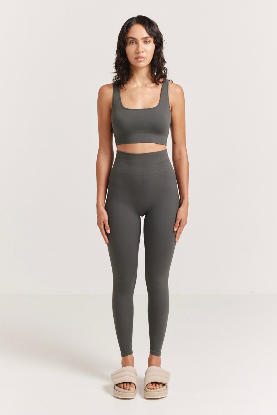 Sara Seamless Legging – Henne